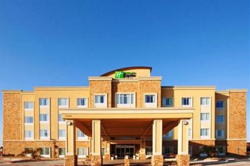 фото отеля Holiday Inn Express Hotel & Suites Buda