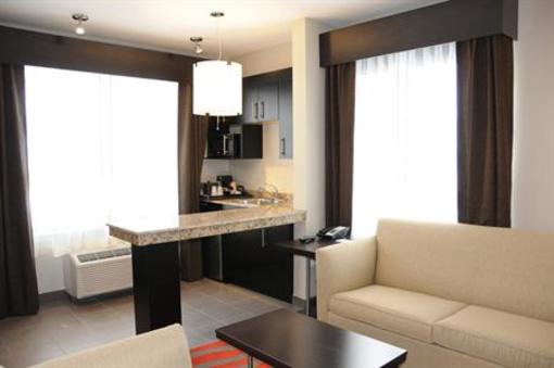 фото отеля Holiday Inn Express Hotel & Suites Bonnyville