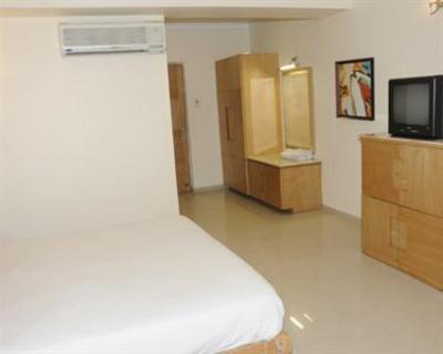 фото отеля Hotel Neelkanth Blues Ahmedabad