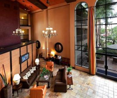 фото отеля Holiday Inn Express Palm Desert Rancho Mirage