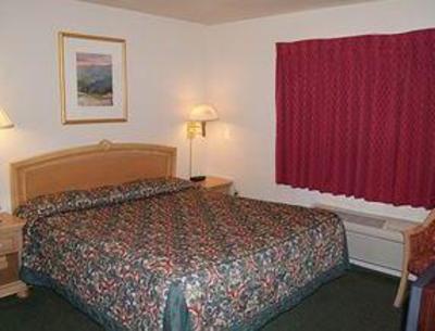 фото отеля Green Lantern Inn & Suites