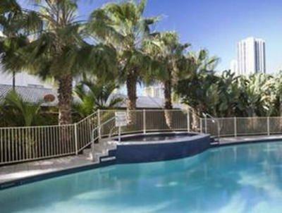 фото отеля Broadbeach Savannah Resort