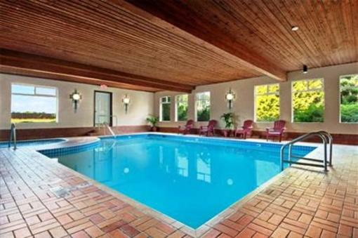 фото отеля Travelodge Hotel Chilliwack