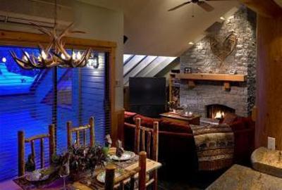 фото отеля Whistler Luxury Condos
