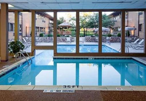 фото отеля Courtyard by Marriott Benton Harbor