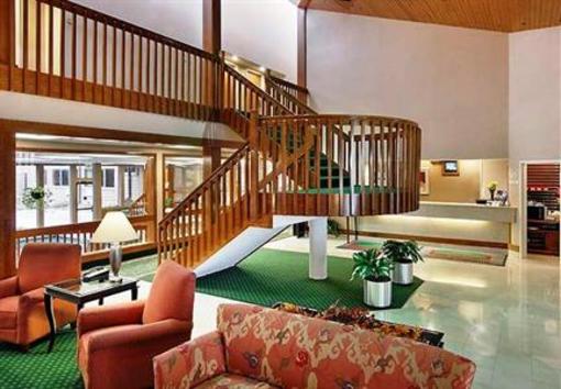 фото отеля Courtyard by Marriott Benton Harbor