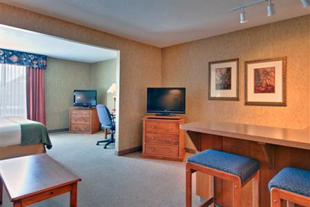 фото отеля Holiday Inn Express Saskatoon