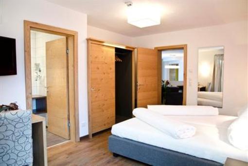 фото отеля Hotel Garni Alpenland
