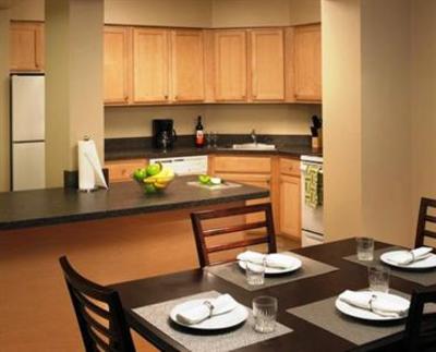 фото отеля Marriott Execustay Stone Ridge Apartment Mobile