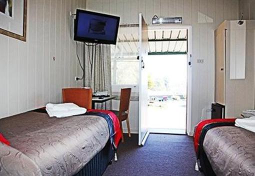 фото отеля Titania Motel