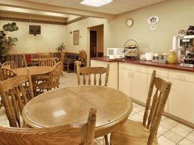 фото отеля Super 8 Newcomerstown