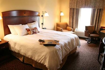 фото отеля Hampton Inn Litchfield