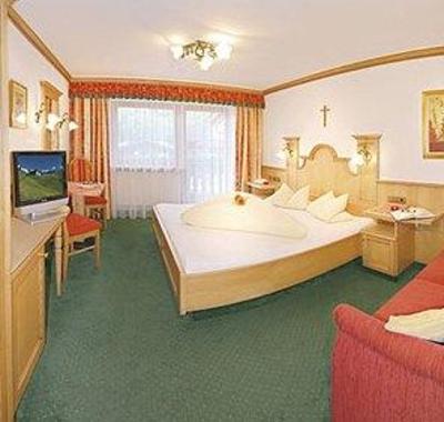 фото отеля Jäger Hotel Tux