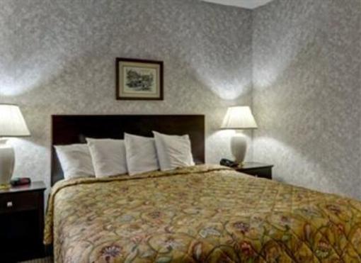 фото отеля Econo Lodge & Suites Grand Rapids