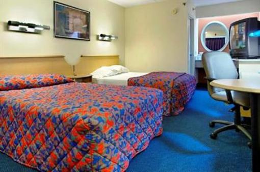 фото отеля Red Roof Inn Milford