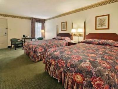 фото отеля Howard Johnson Historic Williamsburg