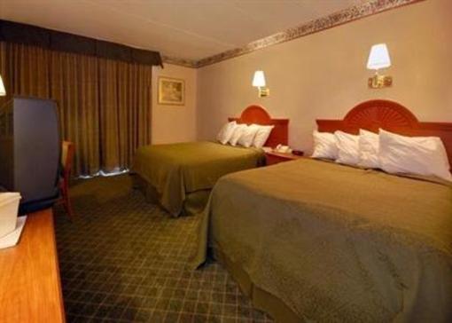 фото отеля Quality Inn West Springfield