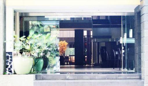 фото отеля Hotel Nyland Cipaganti