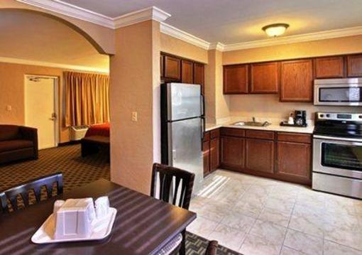 фото отеля Econo Lodge Oceanfront Daytona Beach