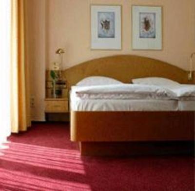 фото отеля Hotel Kurfuerstendamm am Adenauerplatz