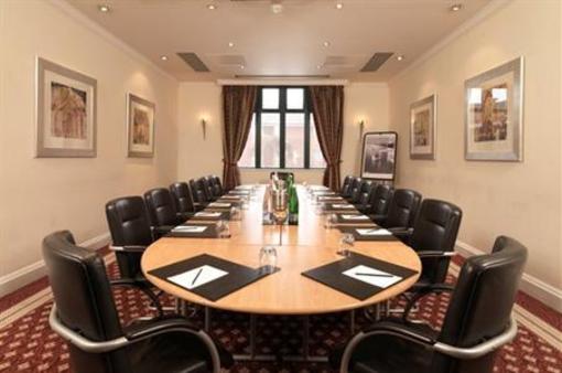 фото отеля Thistle East Midlands Airport Hotel