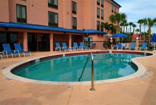 фото отеля Holiday Inn Express Tampa - Rocky Point Island