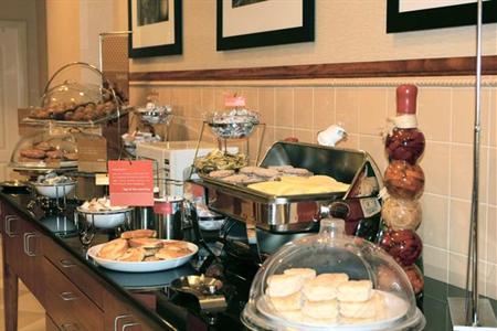 фото отеля Hampton Inn Emporia