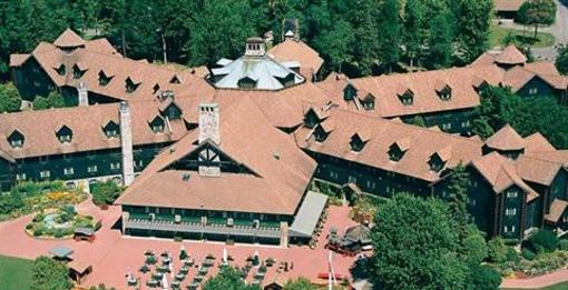 фото отеля Fairmont Le Chateau Montebello