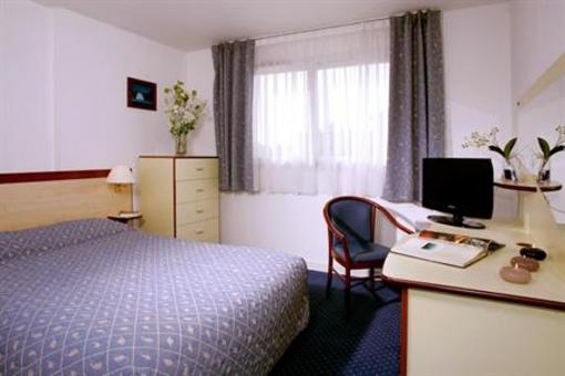 фото отеля Appart'City Rennes Ouest