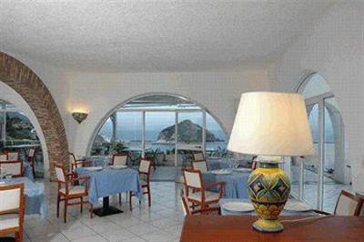 фото отеля Hotel Residence Torre Sant'Angelo