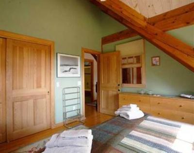 фото отеля Frog Meadow Farm B&B