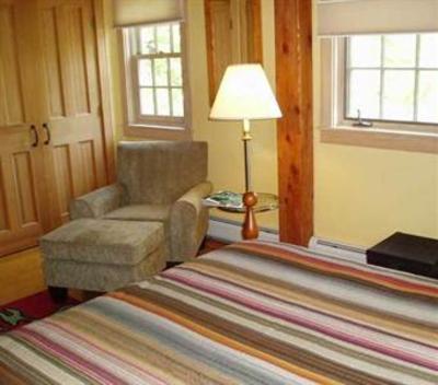 фото отеля Frog Meadow Farm B&B
