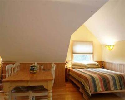 фото отеля Frog Meadow Farm B&B