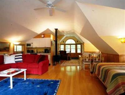 фото отеля Frog Meadow Farm B&B