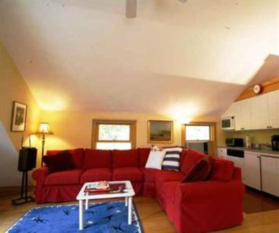 фото отеля Frog Meadow Farm B&B