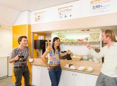 фото отеля HotelF1 Lyon est Beynost
