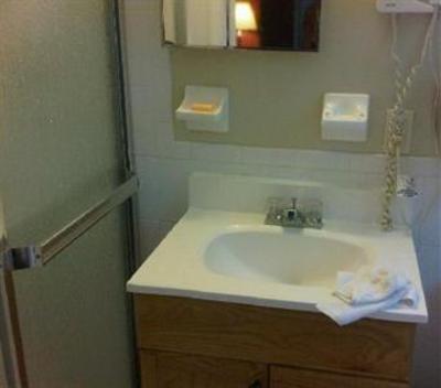 фото отеля Enclave Inn Wainscott