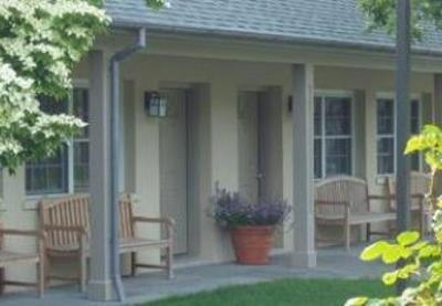 фото отеля Enclave Inn Wainscott