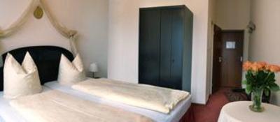 фото отеля Hotel Garni an der Gropiusstadt