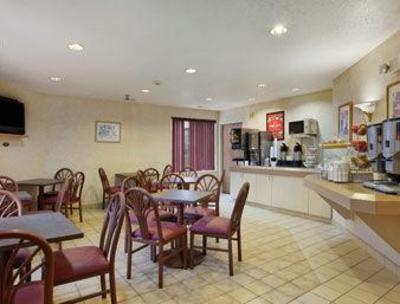 фото отеля Travelodge Harvey