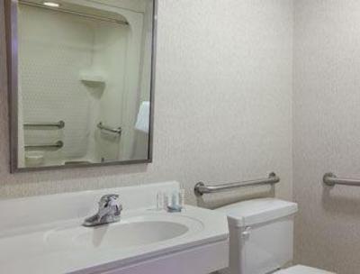 фото отеля Travelodge Harvey