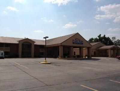 фото отеля Baymont Inn And Suites Marshall