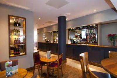фото отеля Premier Inn Stansted Airport