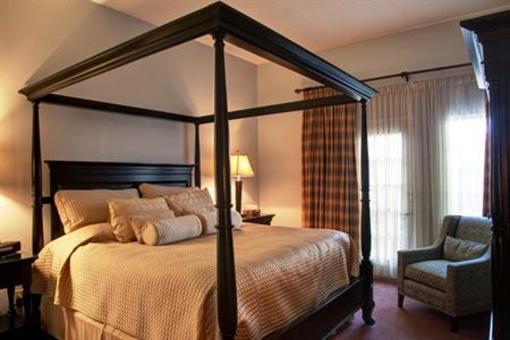 фото отеля The Woodlawn Inn