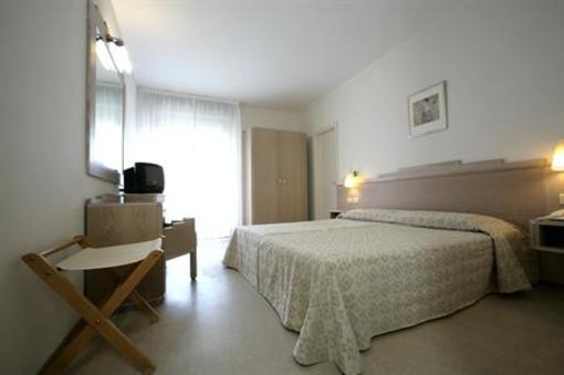 фото отеля Hotel Europa Lignano Sabbiadoro