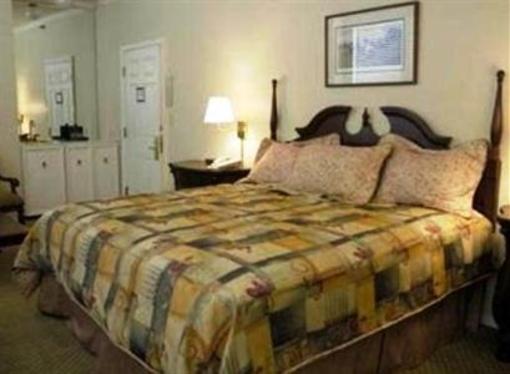 фото отеля Historic Hotel Chester Starkville