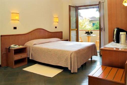фото отеля Hotel Kyrton Forte dei Marmi