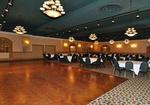 фото отеля Clarion Inn & Suites Stockton (California)