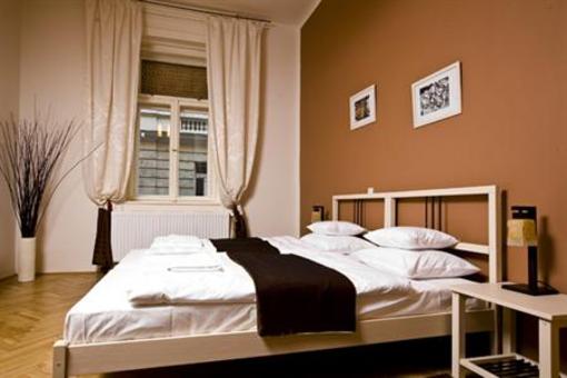 фото отеля Budapest Rooms Bed & Breakfast