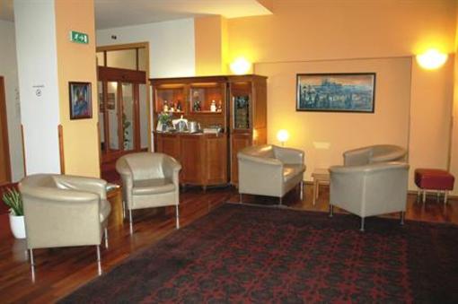 фото отеля Cloister Inn Hotel